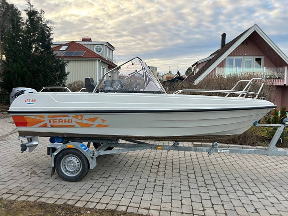 Terhi 475 br med Honda Bf50 LRTZ och 80 trailer!