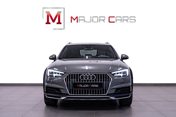 Audi A4 allroad 2 of 5