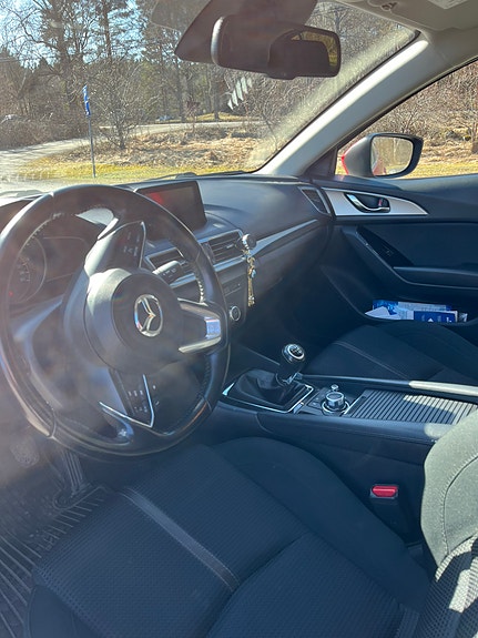 Mazda 3 8 of 13