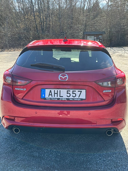Mazda 3 2 of 13