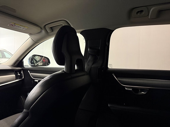 Volvo V90 26 of 30