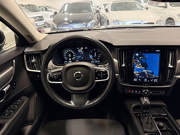 Volvo V90 18 of 30