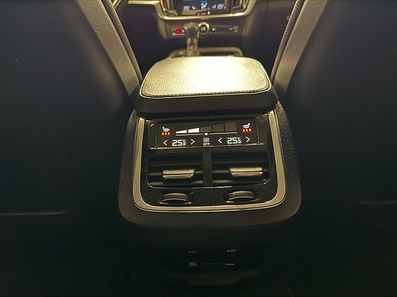 Volvo V90 28 of 30