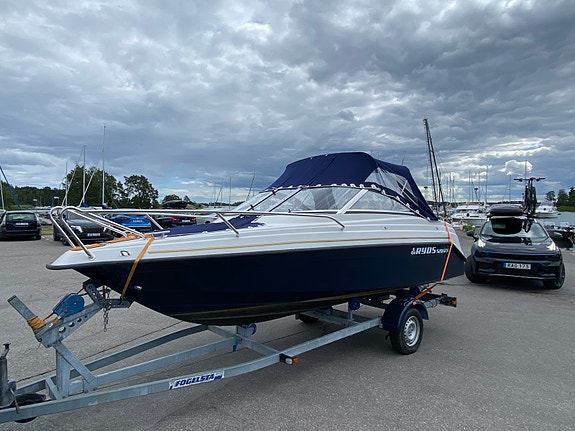 Ryds 520 GTX bowrider 4 of 8
