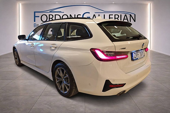 BMW 330e 4 of 13