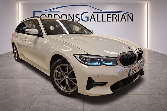 BMW 330e 2 of 13