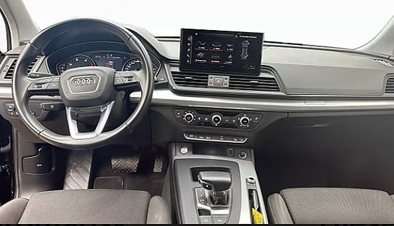 Audi Q5 3 of 8