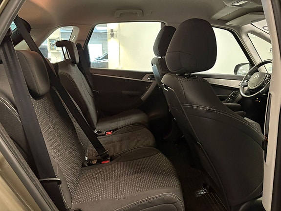 Citroen C4 Picasso 16 of 21