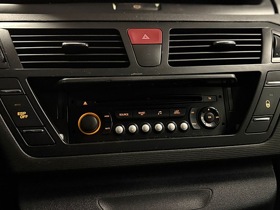 Citroen C4 Picasso 12 of 21