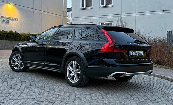 Volvo V90 Cross Country 4 of 9