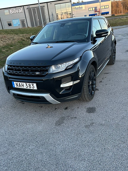 Land Rover Range Rover Evoque 2 of 5