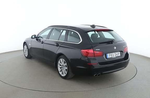BMW 520d 3 of 5