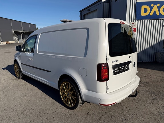 Volkswagen Caddy Maxi 2 of 5