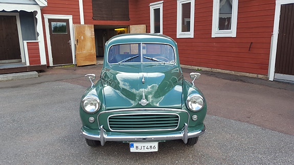 Morris Traveller 4 of 18