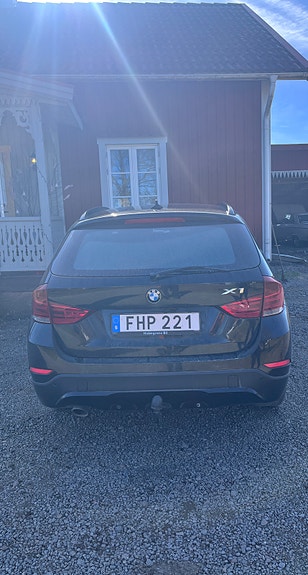 BMW X1 4 of 5