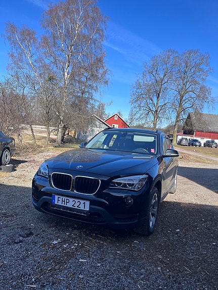 BMW X1 2 of 5
