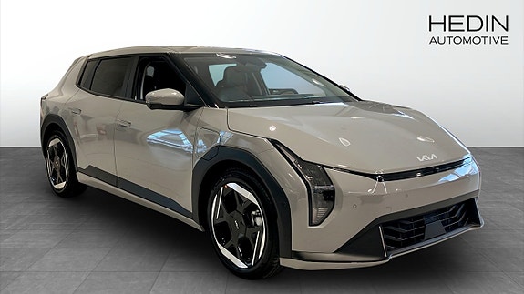 Kia EV4 3 of 20