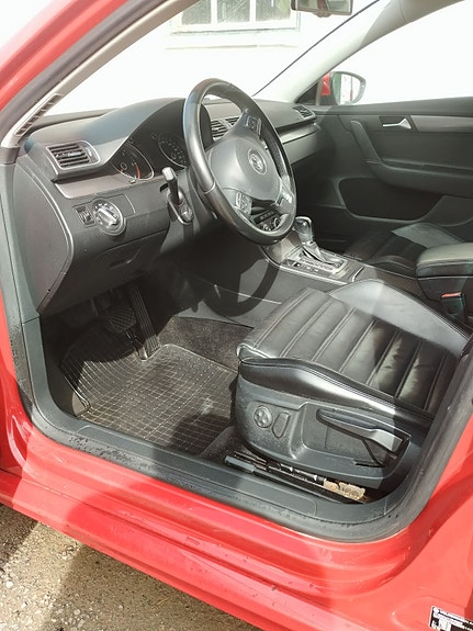 Volkswagen Passat 7 of 9
