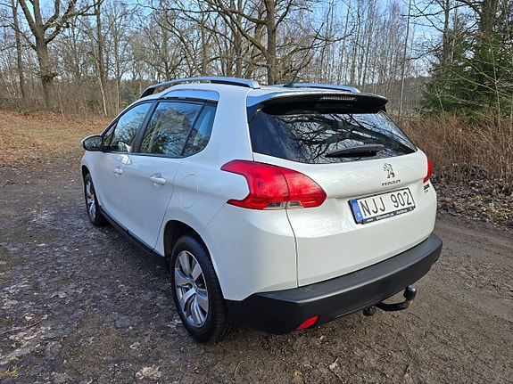Peugeot 2008 3 of 5
