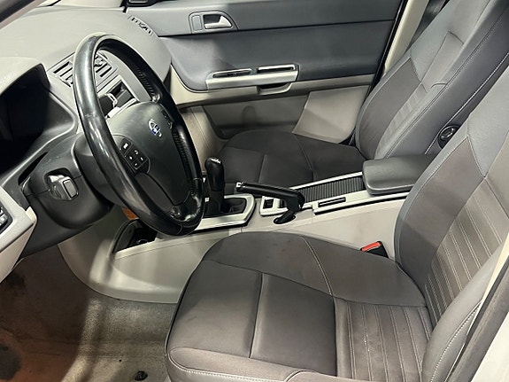 Volvo S40 22 of 23