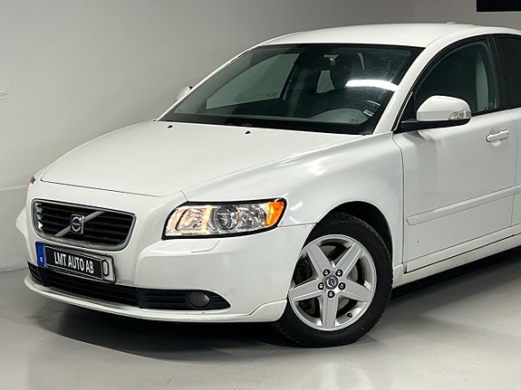 Volvo S40 4 of 5