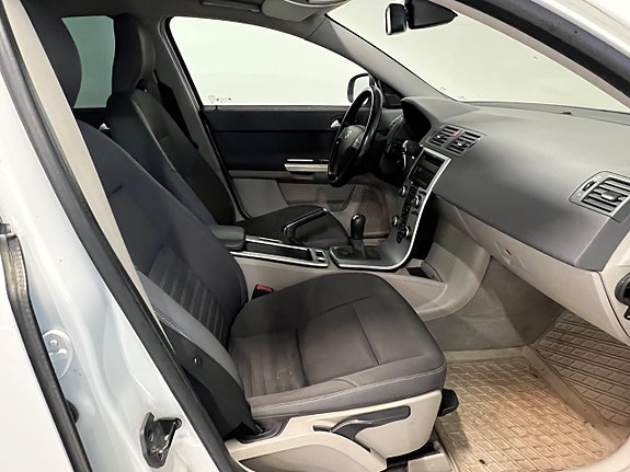 Volvo S40 10 of 23