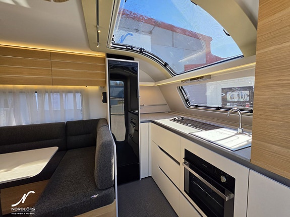 Adria ADORA 613 HT Alde / Förtält Isabella - KAMPANJ 5 of 16