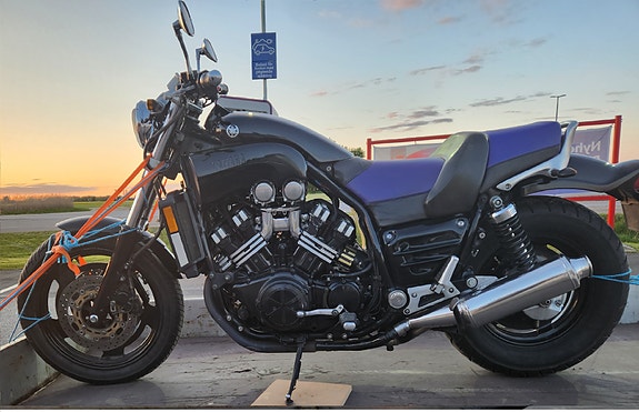 Yamaha VMX 1200 2LT V-MAX 4 of 9