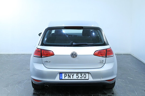 Volkswagen Golf VII 7 of 10