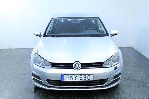 Volkswagen Golf VII 3 of 10