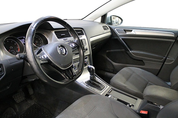 Volkswagen Golf VII 9 of 10