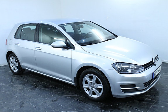 Volkswagen Golf VII 5 of 10
