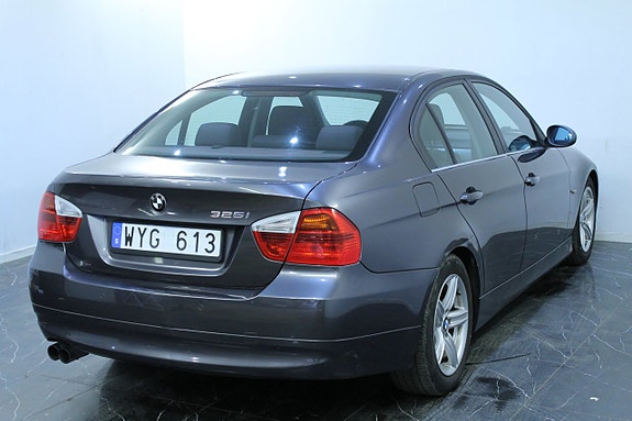 BMW 325i 5 of 5