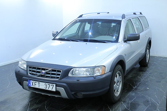 Volvo XC70 3 of 9