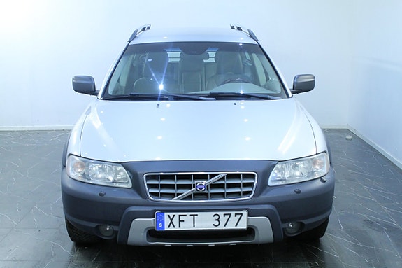 Volvo XC70 4 of 9