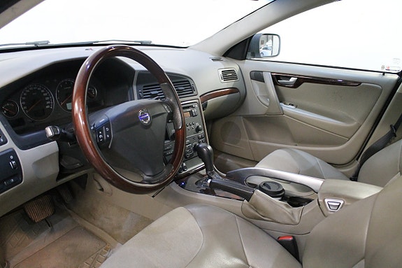 Volvo XC70 9 of 9