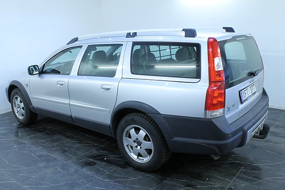 Volvo XC70 8 of 9