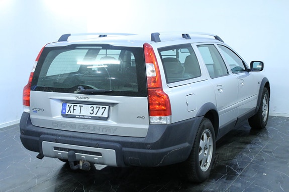 Volvo XC70 6 of 9