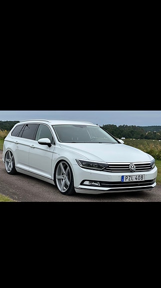 Volkswagen Passat 2 of 4