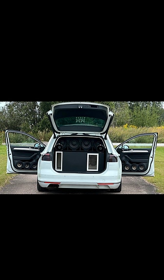 Volkswagen Passat 3 of 4