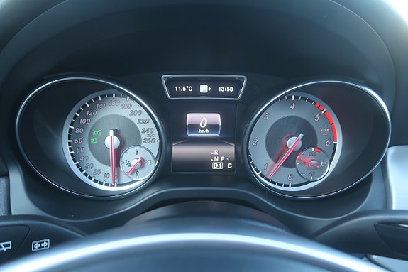 Mercedes-Benz CLA220 d 24 of 27