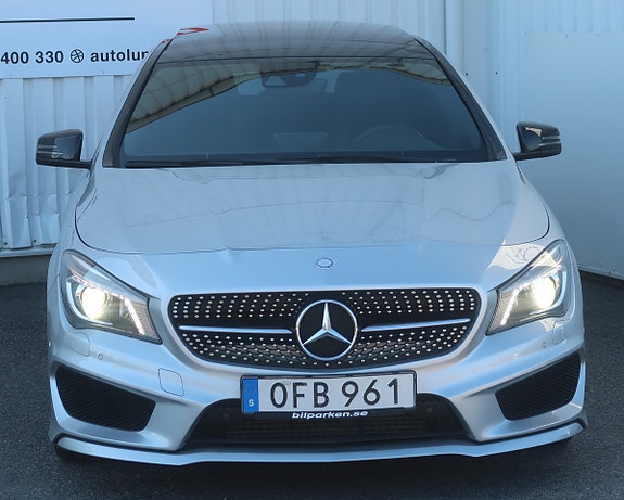 Mercedes-Benz CLA220 d 2 of 5