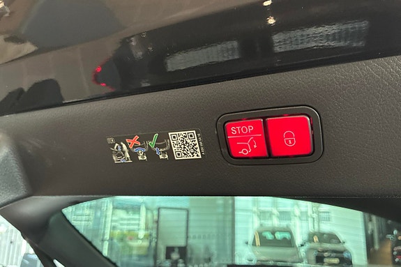 Mercedes-Benz EQS450 14 of 30