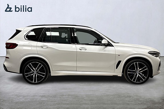 BMW X5 2 of 5