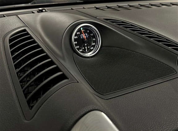 Porsche Cayenne 6 of 13