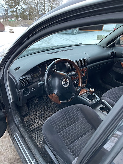 Volkswagen Passat 6 of 6