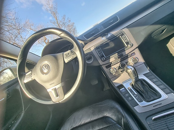 Volkswagen Passat 4 of 5