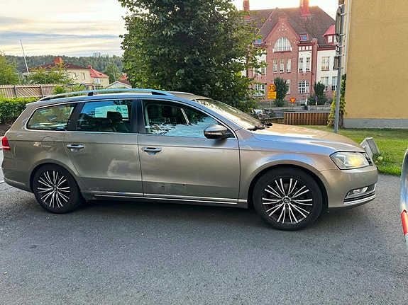 Volkswagen Passat 3 of 7