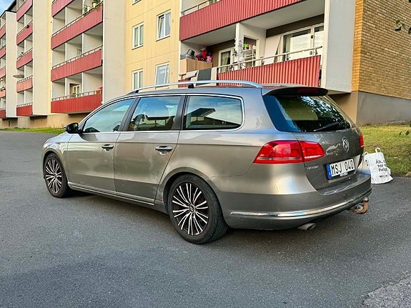 Volkswagen Passat 4 of 7
