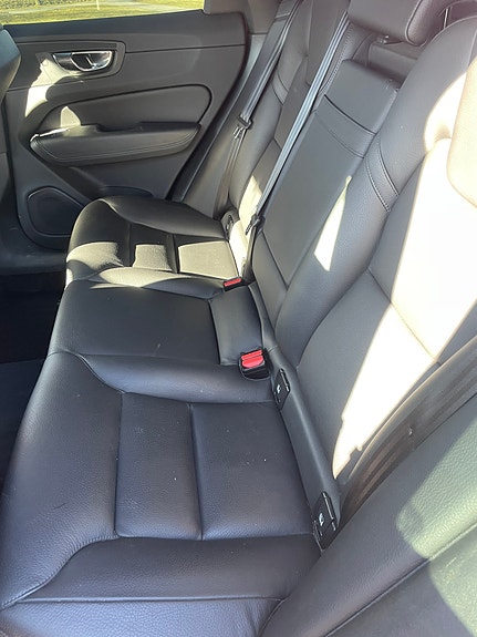 Volvo XC60 12 of 21